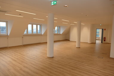 Bürofläche zur Miete 5.060 € 440 m² Bürofläche Bürgermeister-Smidt-Straße 128 Altstadt Bremen 28195