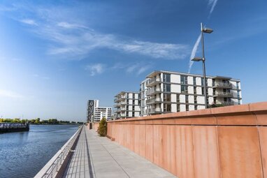 Wohnung zum Kauf Provisionsfrei 91.000 € 3 Zimmer 104 m² Konsul-Smidt-Straße 56 Häfen - Handelshäfen Bremen 28217