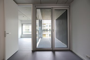 Wohnung zur Miete 1.519,92 € 2 Zimmer 63,3 m² 3. Geschoss Clara-Mleinek-Straße 3 Moabit Berlin 10557