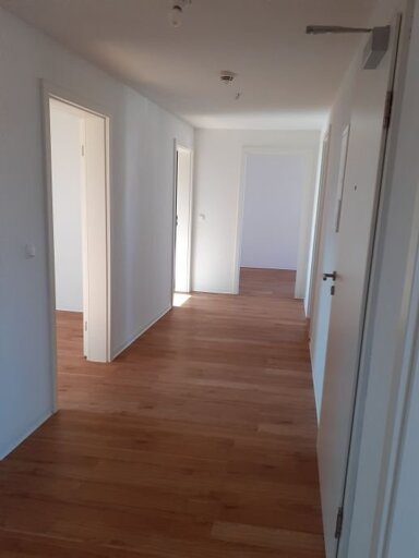 Wohnung zur Miete 600 € 4 Zimmer 95 m² 3. Geschoss frei ab 01.05.2025 Oststraße 5 Debschwitz 2 Gera 07548