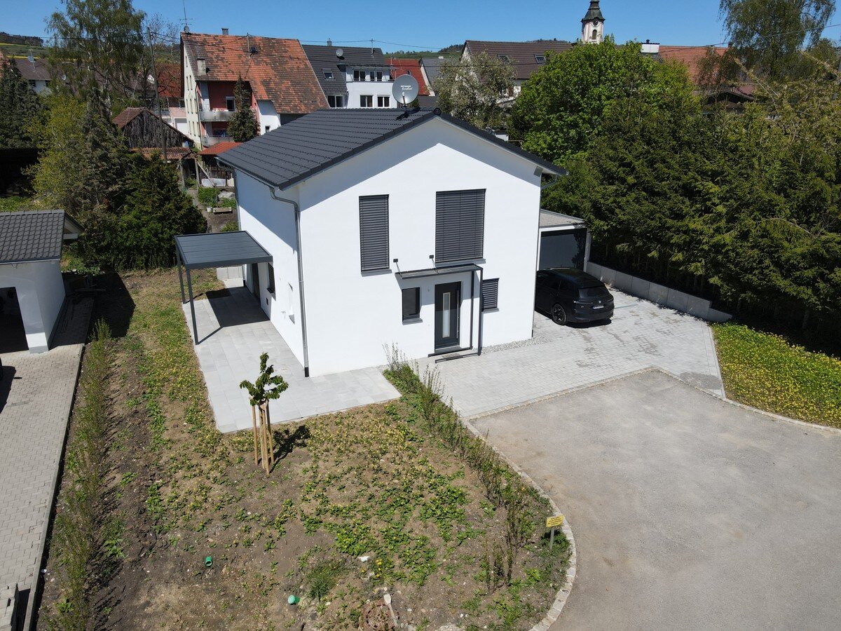 Einfamilienhaus zum Kauf 619.000 € 5,5 Zimmer 135,7 m²<br/>Wohnfläche 407,2 m²<br/>Grundstück Watterdingen Tengen / Watterdingen 78250
