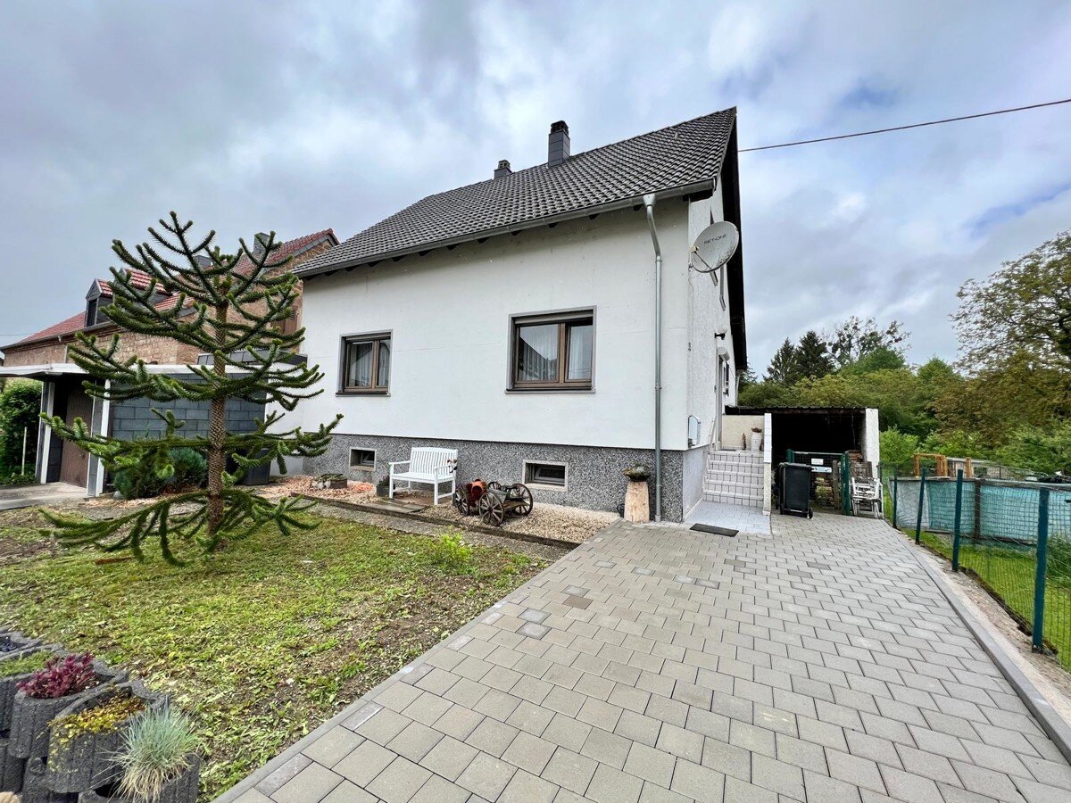 Einfamilienhaus zum Kauf 239.000 € 5 Zimmer 195 m²<br/>Wohnfläche 862 m²<br/>Grundstück Bliesdalheim Bliesdalheim 66543