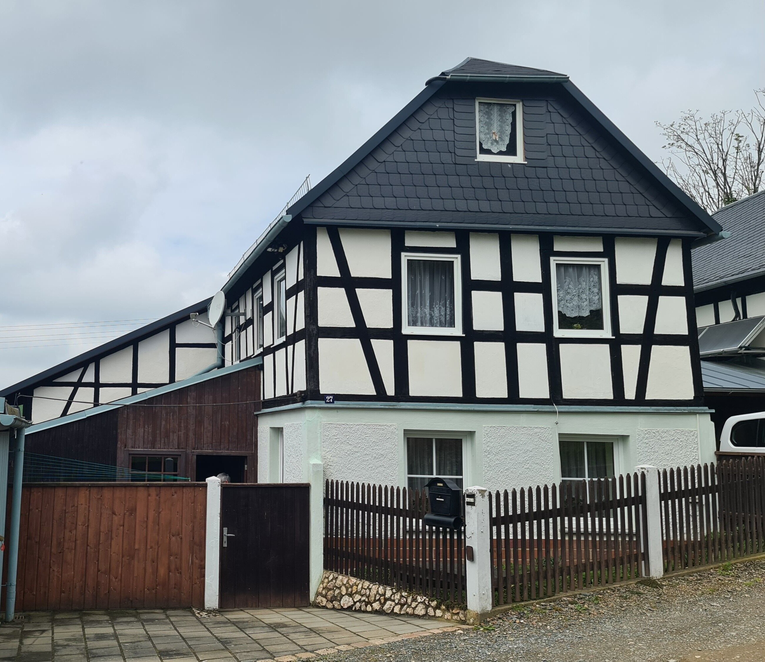 Einfamilienhaus zum Kauf 74.000 € 4 Zimmer 75 m²<br/>Wohnfläche 571 m²<br/>Grundstück Ab sofort<br/>Verfügbarkeit Kleinreinsdorf Mohlsdorf-Teichwolframsdorf 07987