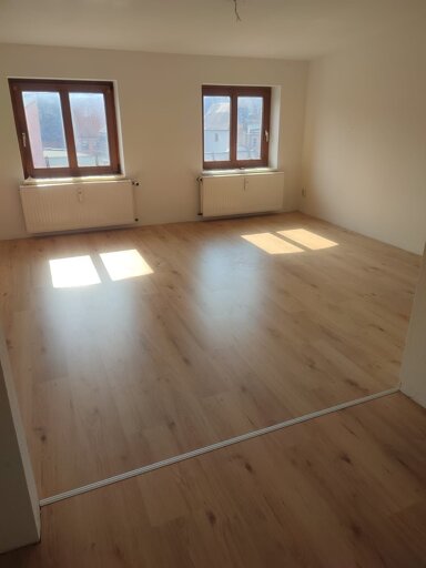 Wohnung zur Miete 325 € 2 Zimmer 50 m² 3. Geschoss frei ab sofort Rosengarten 8-9 Naumburg Naumburg (Saale) 06618