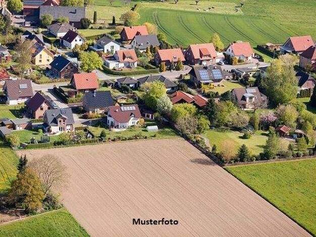 Land-/Forstwirtschaft zum Kauf 1.576 € 1.038 m² Grundstück Lohe Bad Oeynhausen 32545