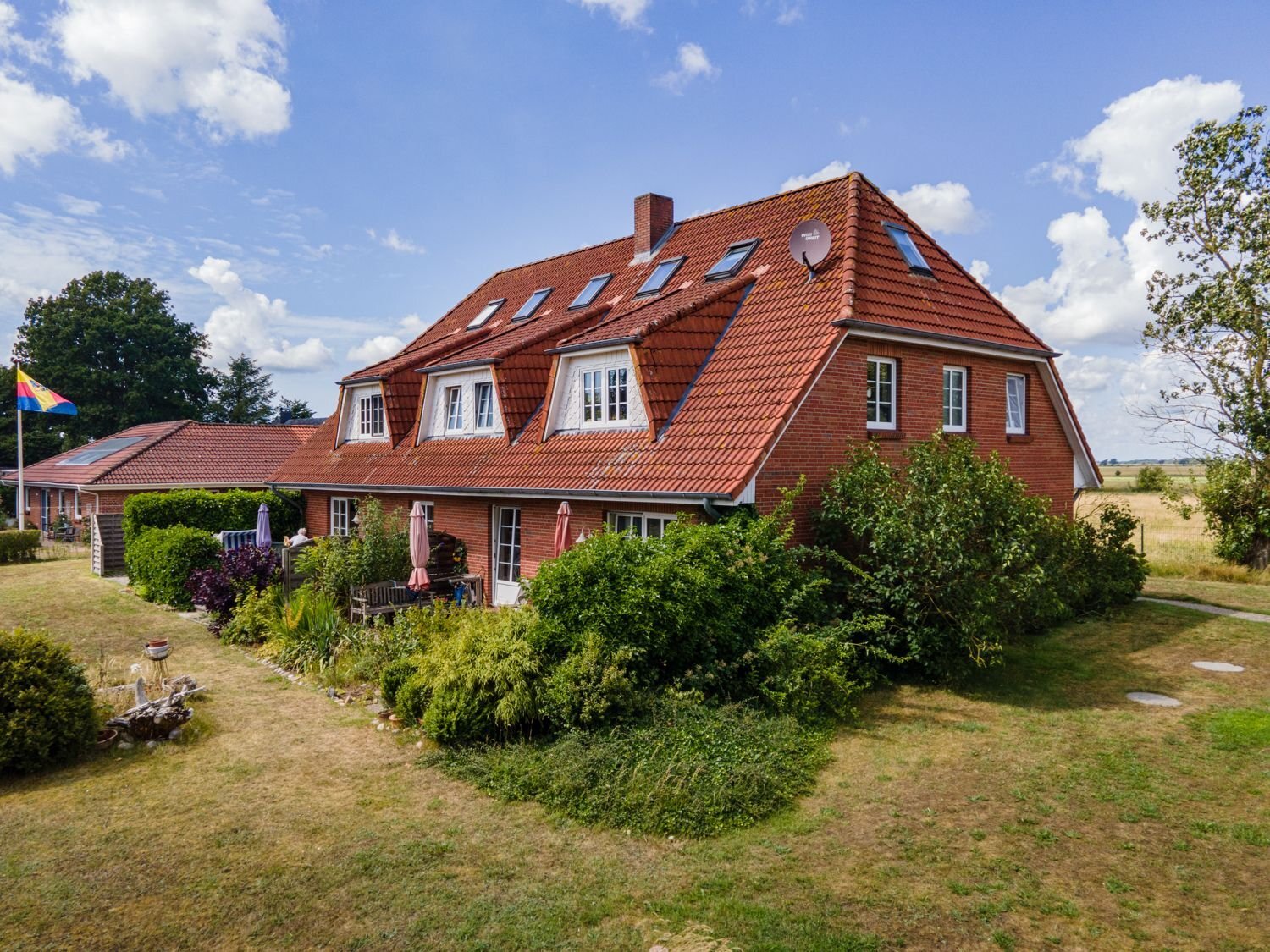 Mehrfamilienhaus zum Kauf 555.000 € 14 Zimmer 272 m²<br/>Wohnfläche 3.102 m²<br/>Grundstück Waldweg 1 Humptrup Humptrup 25923