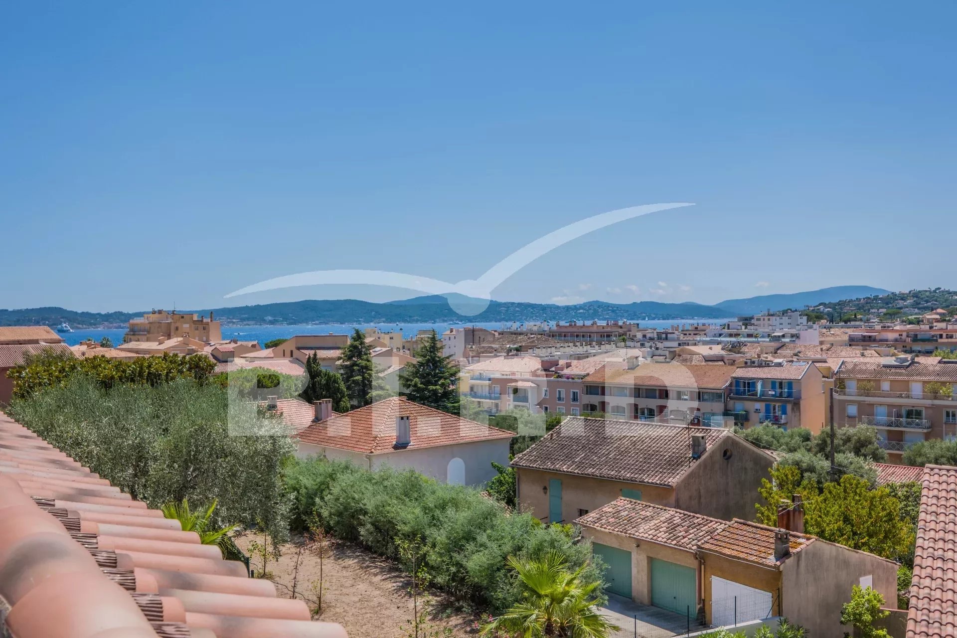 Studio zum Kauf provisionsfrei 1.250.000 € 3 Zimmer 89 m²<br/>Wohnfläche EG<br/>Geschoss Nartelle-Noyer-Bellevue-bd des Sardinaux Sainte-Maxime 83120