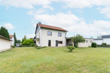Haus zum Kauf 185.000 € 5 Zimmer 126 m² 1.014 m² Grundstück Neustadt Neustadt bei Coburg 96465