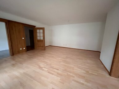 Wohnung zum Kauf 220.000 € 2,5 Zimmer 77 m² 1. Geschoss frei ab sofort Vilsbiburg Vilsbiburg 84137