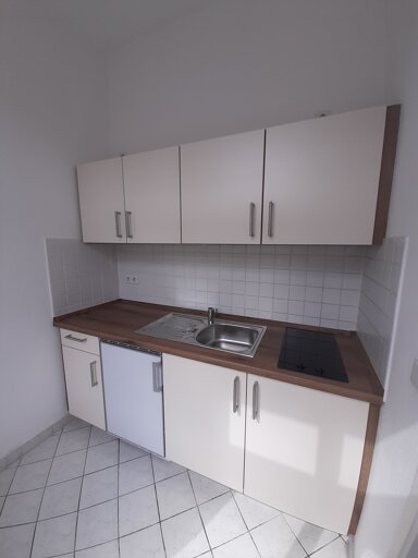 Wohnung zur Miete 170 € 1 Zimmer 26,3 m² 1. Geschoss frei ab 01.05.2025 Robert-Müller-Straße 10 Mitte - West 133 Zwickau 08056