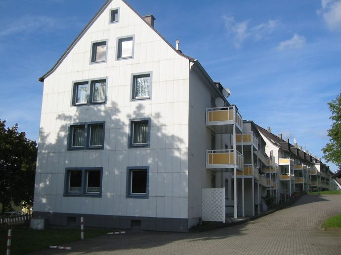 Wohnung zur Miete 365 € 2 Zimmer 61,7 m²<br/>Wohnfläche 1. Stock<br/>Geschoss Ab sofort<br/>Verfügbarkeit Elsa-Brändström-Str. 49 Tinsberg / Kluse Lüdenscheid 58507