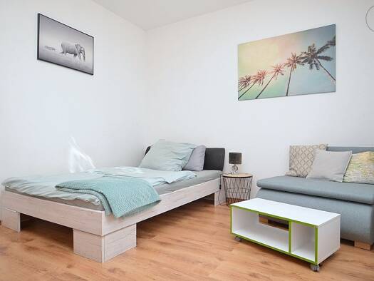 WG-Zimmer zur Miete Wohnen auf Zeit 565 € 16 m² 1. Geschoss frei ab 01.11.2025 Lorenz Nürnberg 90402