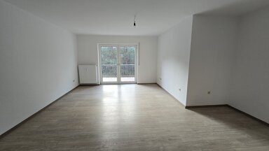 Wohnung zur Miete 760 € 5 Zimmer 104 m² 2. Geschoss frei ab sofort Lemberg Lemberg 66969