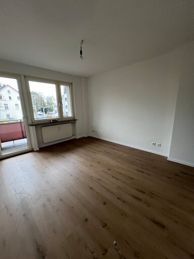 Wohnung zur Miete 250 € 1 Zimmer 25,5 m² 1. Geschoss frei ab sofort Kasernenstr. 42 Solingen - Innenstadt Solingen 42651