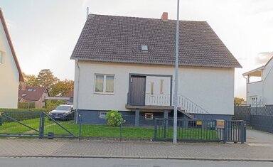 Mehrfamilienhaus zum Kauf provisionsfrei 680.000 € 8 Zimmer 200 m² 421 m² Grundstück Altwarmbüchen Isernhagen 30916