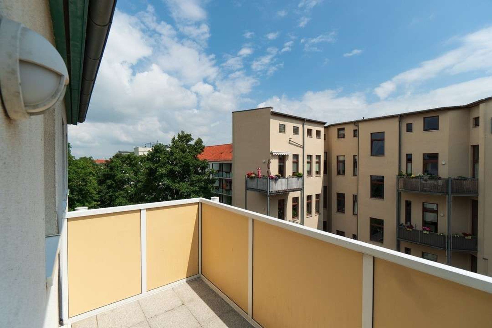 Wohnung zur Miete 440 € 2 Zimmer 55 m²<br/>Wohnfläche 4. Stock<br/>Geschoss Olvenstedter Straße 41 Olvenstedter Platz Magdeburg 39108