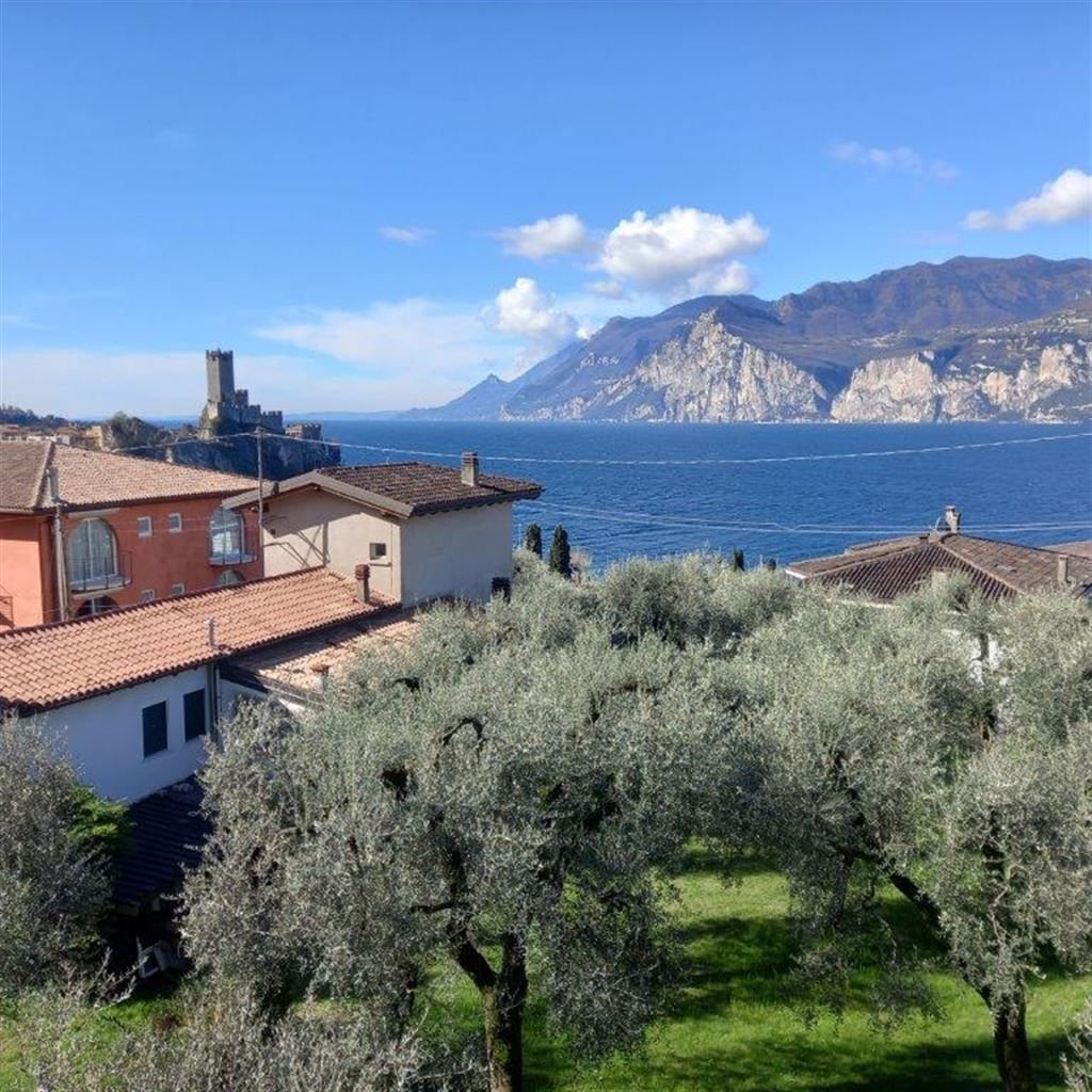 Wohnung zum Kauf 380.000 € 3 Zimmer 75 m²<br/>Wohnfläche ab sofort<br/>Verfügbarkeit Malcesine 37018