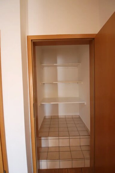 Wohnung zur Miete 700 € 4 Zimmer 111 m² Geschoss 2/3 Neuburg Neuburg an der Donau 86633