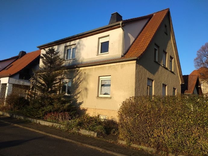 Einfamilienhaus zum Kauf 85.000 € 6 Zimmer 160 m²<br/>Wohnfläche 677 m²<br/>Grundstück Am Schacht 2 Buttlar Buttlar 36419