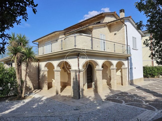 Villa zum Kauf 890.000 € 9 Zimmer 350 m²<br/>Wohnfläche 2.000 m²<br/>Grundstück Marciano della Chiana