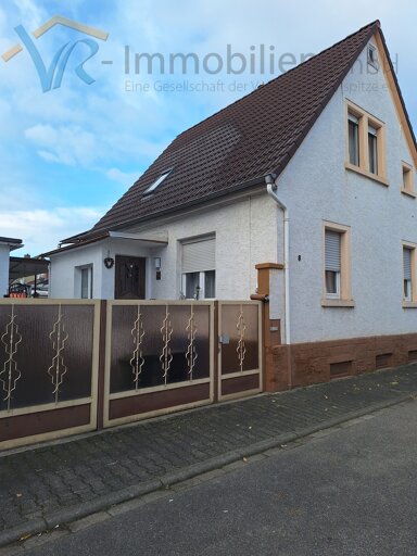 Einfamilienhaus zum Kauf 420.000 € 6 Zimmer 126,4 m² 388 m² Grundstück Bischofsheim 65474