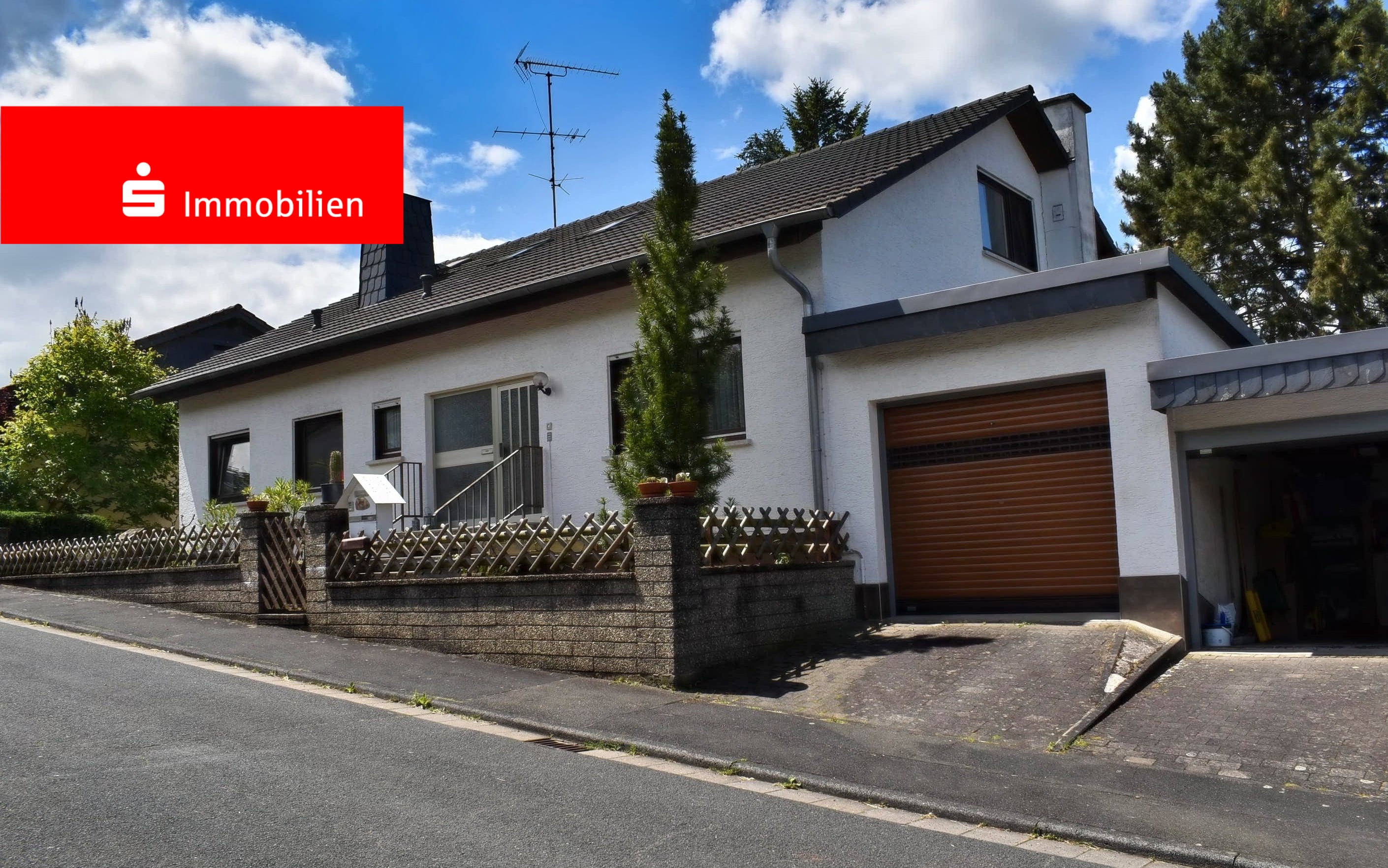 Einfamilienhaus zum Kauf 380.000 € 7 Zimmer 170 m²<br/>Wohnfläche 889 m²<br/>Grundstück Fürfurt Weinbach 35796