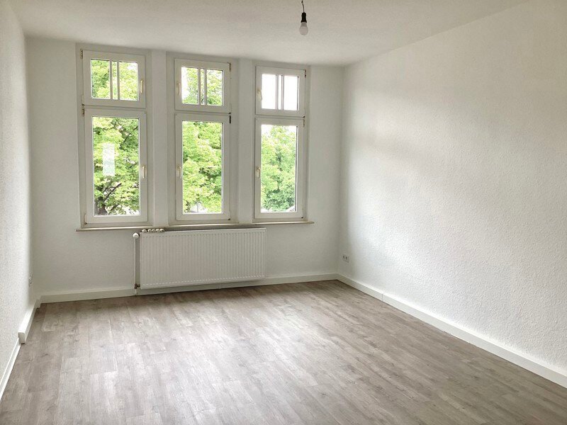 Wohnung zur Miete 377,60 € 3 Zimmer 59 m²<br/>Wohnfläche 2.<br/>Geschoss 10.11.2024<br/>Verfügbarkeit Raiffeisenstr. 8 Semmelweisstraße Magdeburg 39112