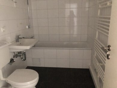 Wohnung zur Miete 739 € 3 Zimmer 64,3 m² 2. Geschoss frei ab 04.04.2025 Potsdamer Straße 37 Hassels Düsseldorf 40599