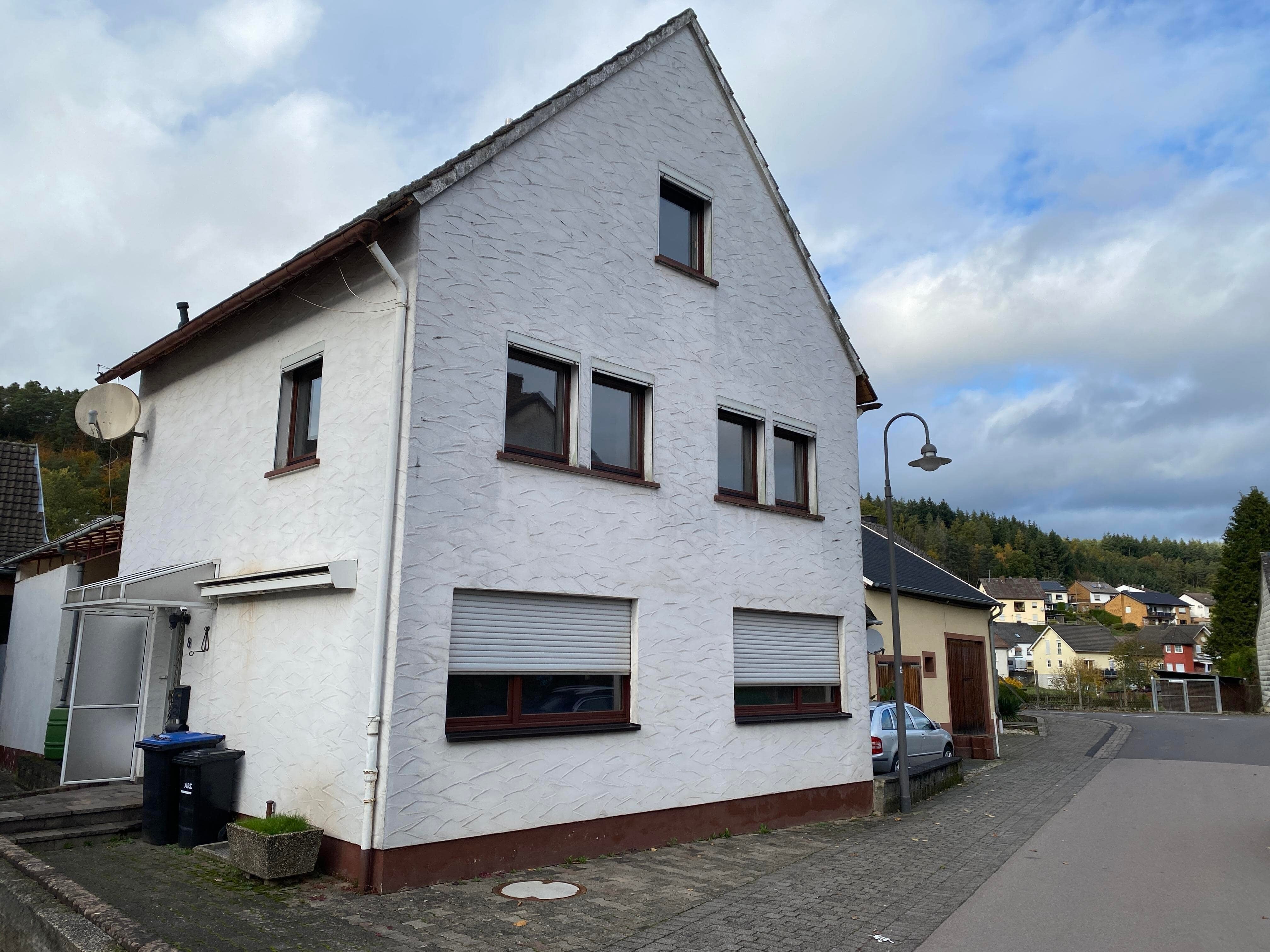 Einfamilienhaus zum Kauf 75.000 € 7 Zimmer 165 m²<br/>Wohnfläche 206 m²<br/>Grundstück Gladbach 54518
