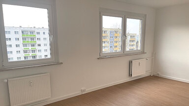 Wohnung zur Miete 310 € 2 Zimmer 50 m² 4. Geschoss Alte Heerstraße 239 Silberhöhe Halle (Saale) 6132