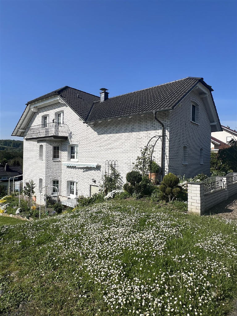 Einfamilienhaus zum Kauf 399.000 € 9 Zimmer 299,3 m²<br/>Wohnfläche 923 m²<br/>Grundstück Liebenau Liebenau 34396