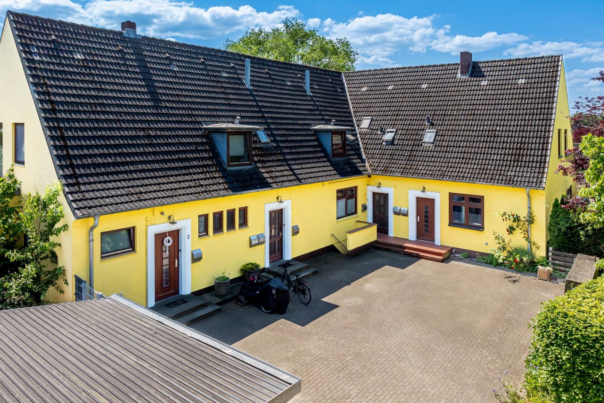 Mehrfamilienhaus zum Kauf · als Kapitalanlage geeignet