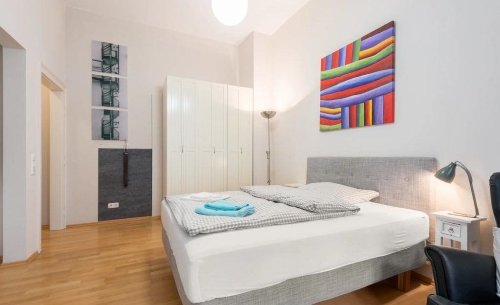 Wohnung zur Miete Wohnen auf Zeit 1.250 € 1 Zimmer 18 m²<br/>Wohnfläche ab sofort<br/>Verfügbarkeit Textorstraße Sachsenhausen - Nord Frankfurt am Main 60594