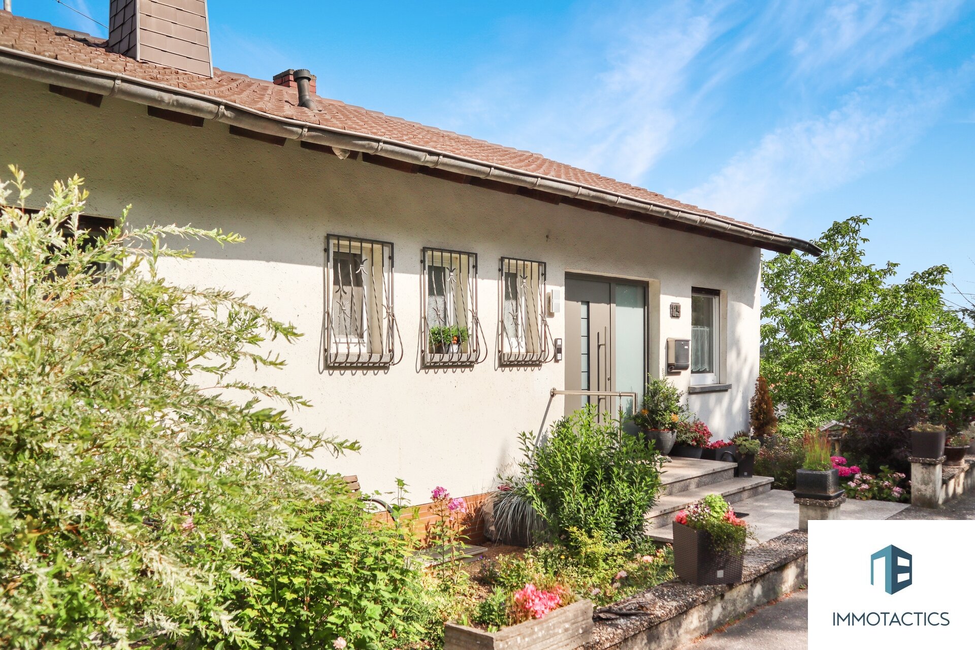 Einfamilienhaus zum Kauf 399.000 € 6 Zimmer 160 m²<br/>Wohnfläche 389 m²<br/>Grundstück Frei-Laubersheim 55546