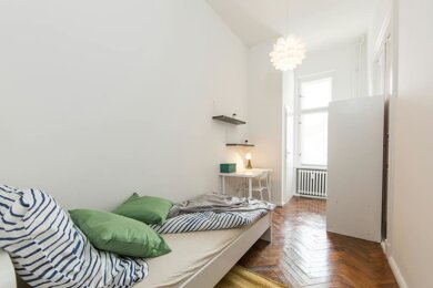 Wohnung zur Miete Wohnen auf Zeit 720 € 1 Zimmer 12 m² frei ab 01.03.2025 Kantstraße Charlottenburg Berlin 10627