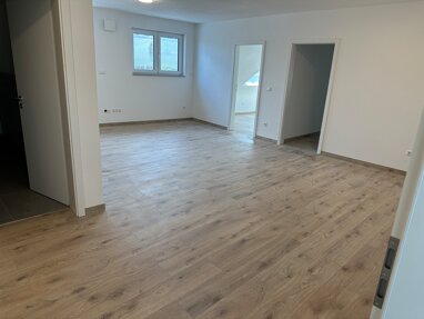 Wohnung zur Miete 950 € 3 Zimmer 68 m² 2. Geschoss Hauptstr Ekkehard - Realschule 2 Singen (Hohentwiel) 78224