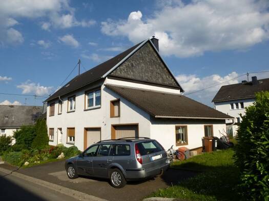 Haus zum Kauf 139.000 € 7 Zimmer 142 m² 421 m² Grundstück frei ab sofort Brunnenstraße 11 Medenscheid Bacharach 55422