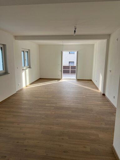 Wohnung zur Miete 1.011 € 3 Zimmer 84,3 m² EG frei ab sofort Keimelstraße 3 Rehbühl Weiden in der Oberpfalz 92637