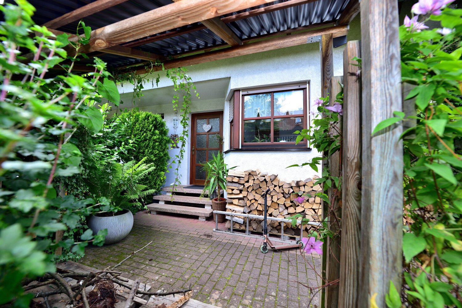 Mehrfamilienhaus zum Kauf 534.000 € 6 Zimmer 160 m²<br/>Wohnfläche 490 m²<br/>Grundstück 01.10.2024<br/>Verfügbarkeit Oberhaidelbach Leinburg 91227