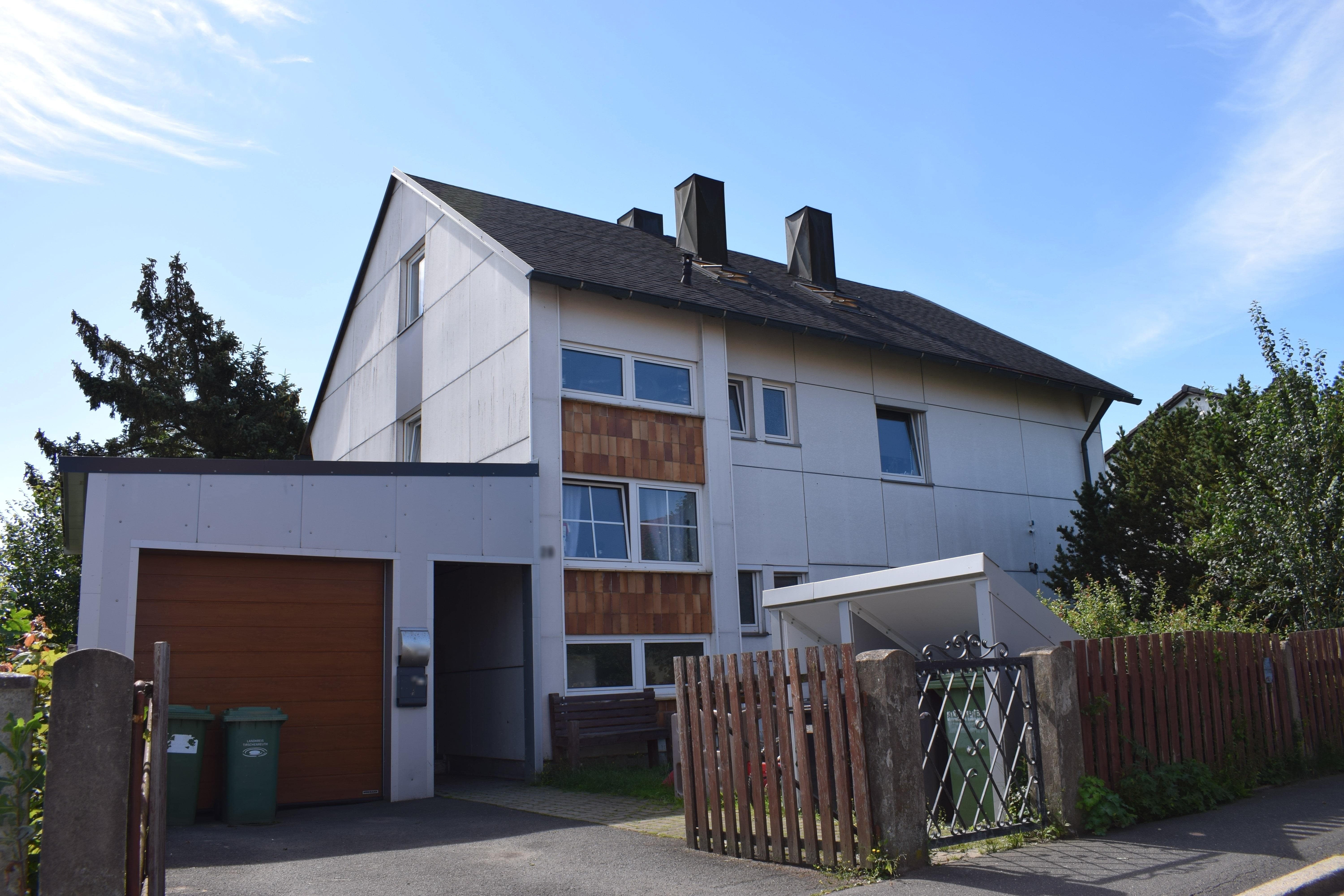 Mehrfamilienhaus zum Kauf 239.000 € 7 Zimmer 156 m²<br/>Wohnfläche 902 m²<br/>Grundstück Mitterteich Mitterteich 95666