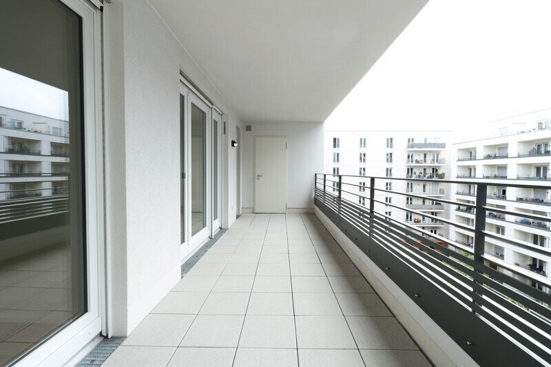 Wohnung zur Miete 1.821,77 € 4 Zimmer 114,2 m²<br/>Wohnfläche 5. Stock<br/>Geschoss 01.08.2024<br/>Verfügbarkeit Wim-Duisenberg-Platz 3 Ostend Frankfurt-Ostend 60314