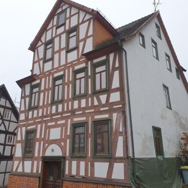 Mehrfamilienhaus zum Kauf 145.000 € 11 Zimmer 283 m² 208 m² Grundstück frei ab sofort Marktstrasse 22 Schotten Schotten 63679