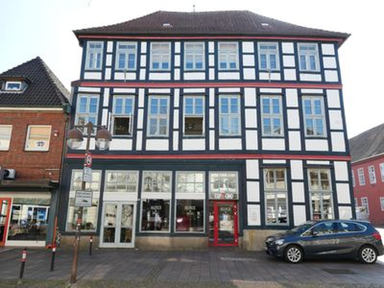 Wohnung zum Kauf provisionsfrei 200.000 € 5 Zimmer 200 m² frei ab sofort Lange Straße Nienburg Nienburg (Weser) 31582