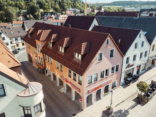 Wohn- und Geschäftshaus zum Kauf als Kapitalanlage geeignet 725.000 € 17 Zimmer 690 m² 300 m² Grundstück Pegnitz 91257