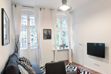 Wohnung zur Miete Wohnen auf Zeit 1.780 € 3 Zimmer 40 m² frei ab sofort Hobrechtstraße Neukölln Berlin 12047