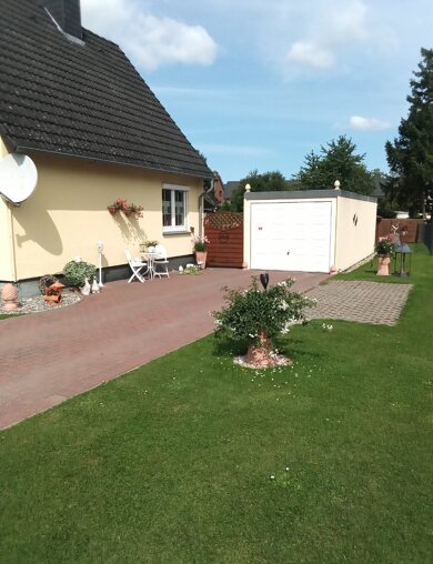 Einfamilienhaus zum Kauf provisionsfrei 300.000 € 4 Zimmer 100 m² Eutin 23701