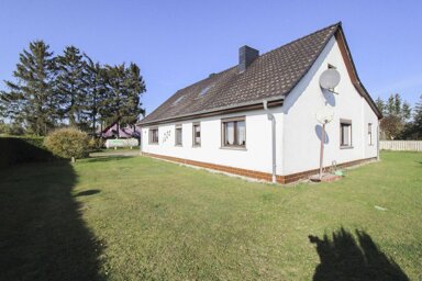 Einfamilienhaus zum Kauf 139.000 € 7 Zimmer 112,2 m² 2.875,2 m² Grundstück Daberkow Daberkow 17129