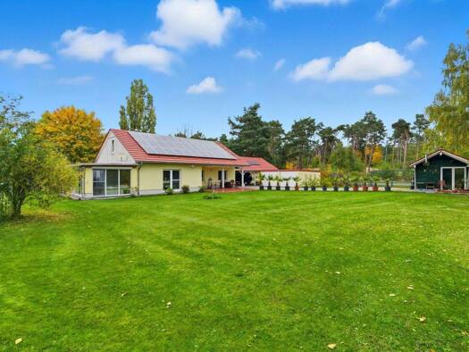 Einfamilienhaus zum Kauf 419.000 € 4 Zimmer 130 m² 19.445 m² Grundstück Röderau-Bobersen Zeithain 01619