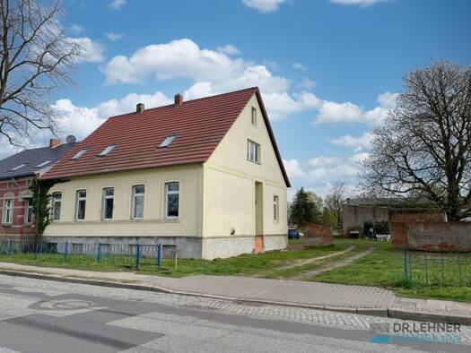 Mehrfamilienhaus zum Kauf 179.000 € 12 Zimmer 371 m² 3.306 m² Grundstück Perleberg 19348