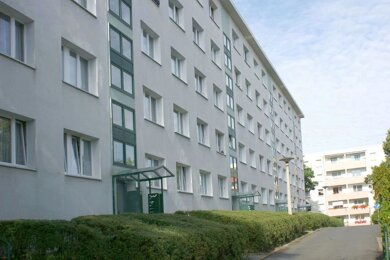 Wohnung zur Miete 231 € 2 Zimmer 42,2 m² 2. Geschoss Stauffenbergstraße 20 Westend Plauen 08523